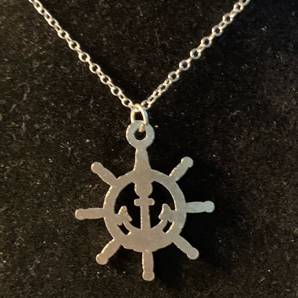 Pendant Necklace & Charm - Picture 2 of 3